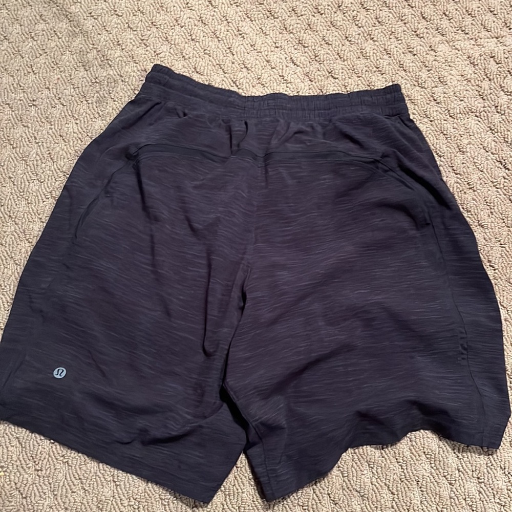 Lululemon 9 Inch Liner Black Shorts. Size Small
